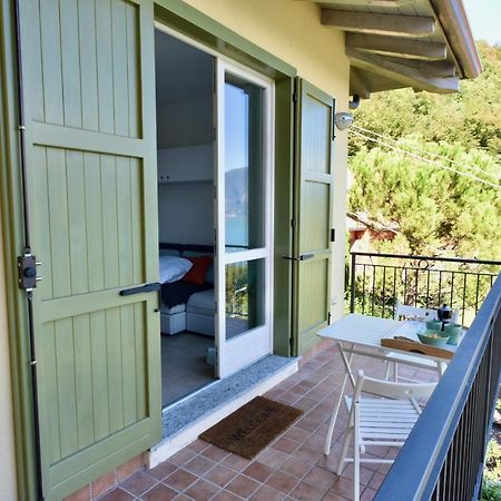 Italian Vacation Homes - La Petite Maison Du Lac Tavernola Bergamasca Buitenkant foto