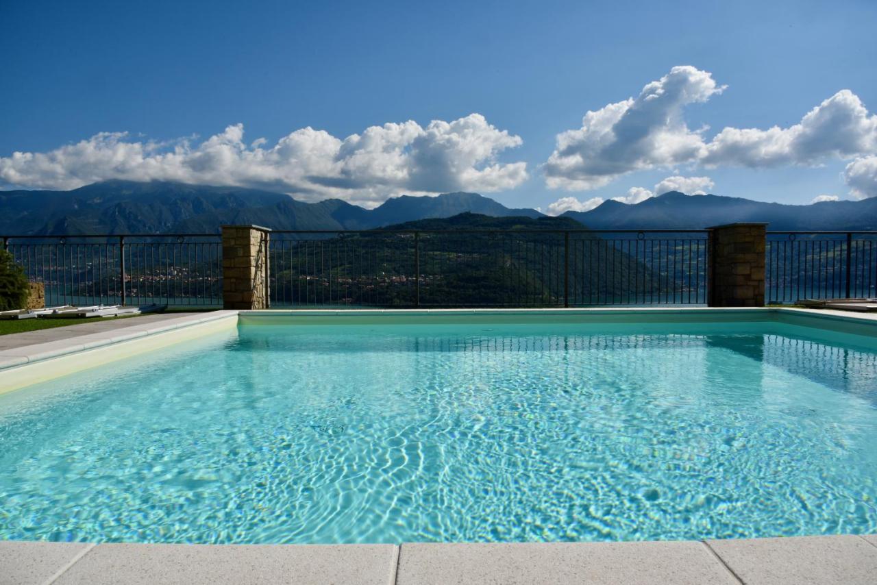 Italian Vacation Homes - La Petite Maison Du Lac Tavernola Bergamasca Buitenkant foto