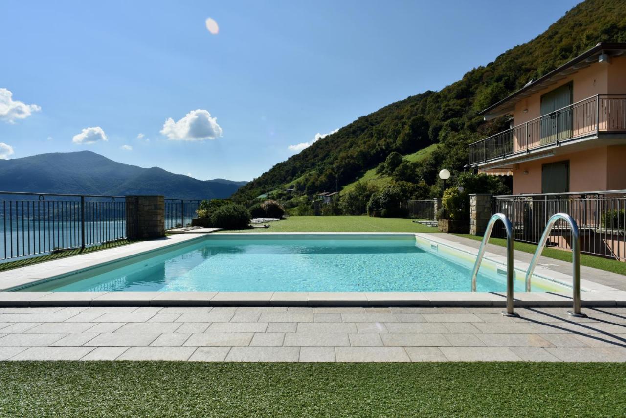 Italian Vacation Homes - La Petite Maison Du Lac Tavernola Bergamasca Buitenkant foto