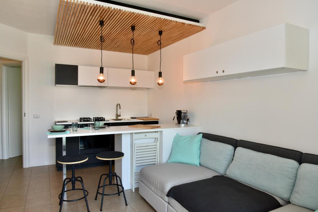 Italian Vacation Homes - La Petite Maison Du Lac Tavernola Bergamasca Buitenkant foto