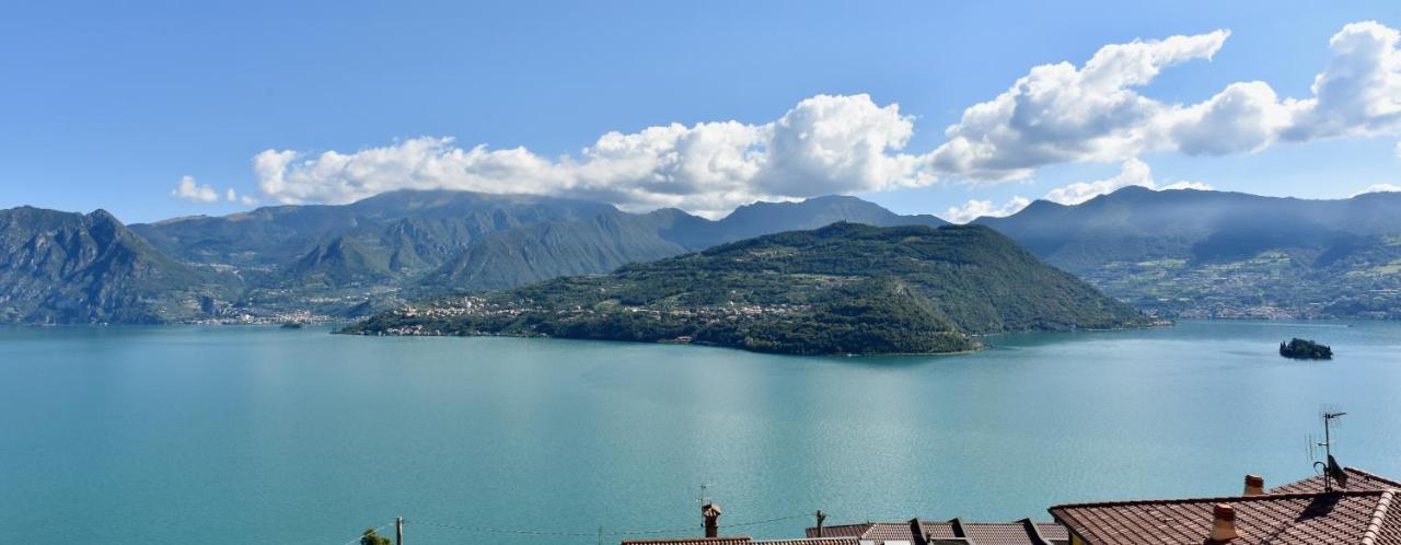 Italian Vacation Homes - La Petite Maison Du Lac Tavernola Bergamasca Buitenkant foto