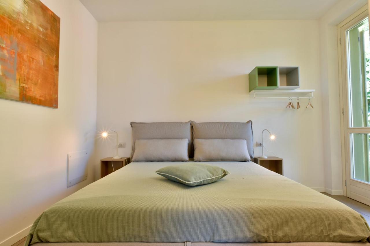 Italian Vacation Homes - La Petite Maison Du Lac Tavernola Bergamasca Buitenkant foto